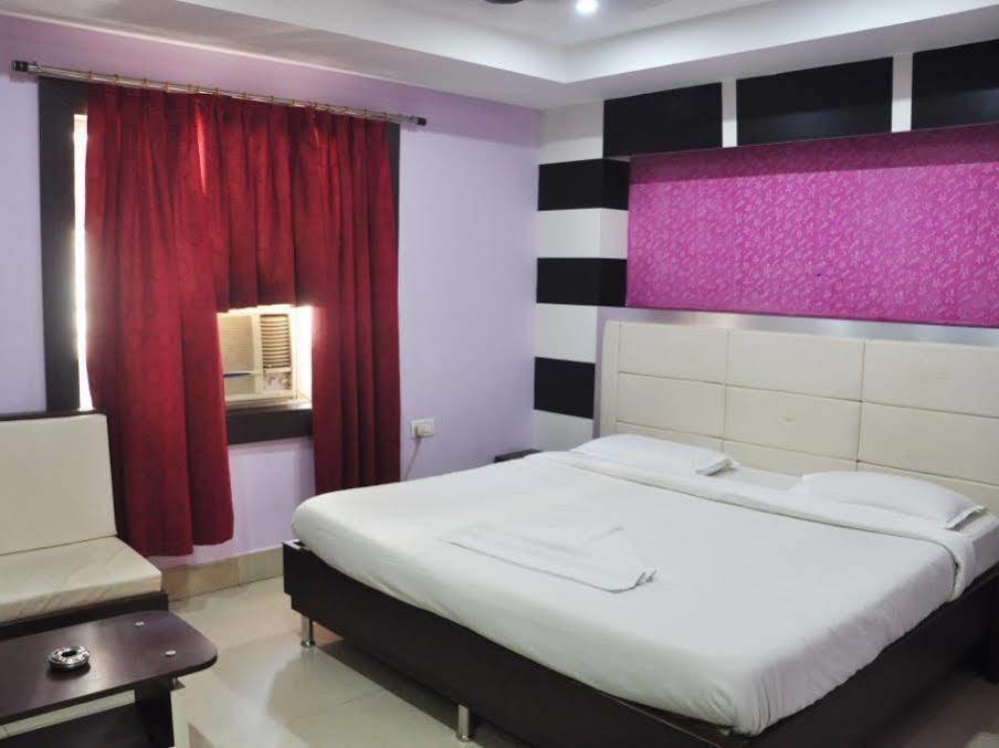 Hotel Aryapalace Bhuvanéšvar Exteriér fotografie